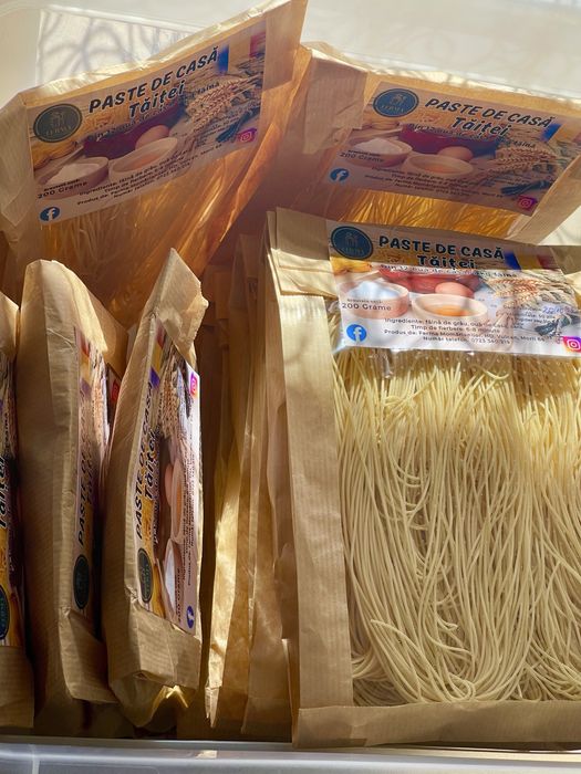 Taietei si paste de casa din faina de grau dur si oua