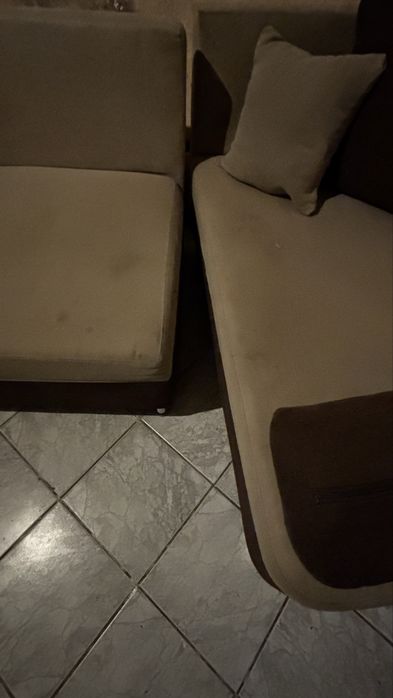 Ъглов холов диван