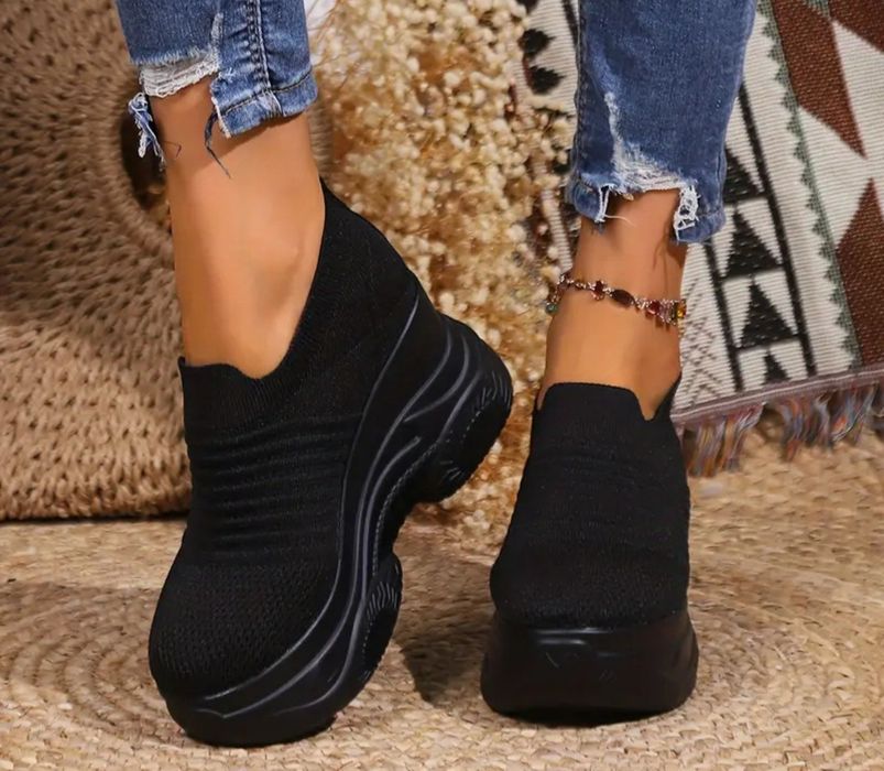 Pantofi noi mărime 37