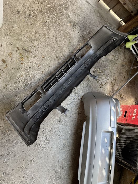 *КОМПЛЕКТ* Задна и предна броня за VW Golf 4