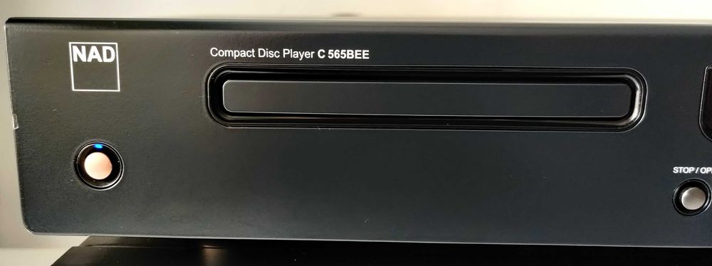 NAD C 565 BEE muzica CD USB optical - RCA DAC muzica