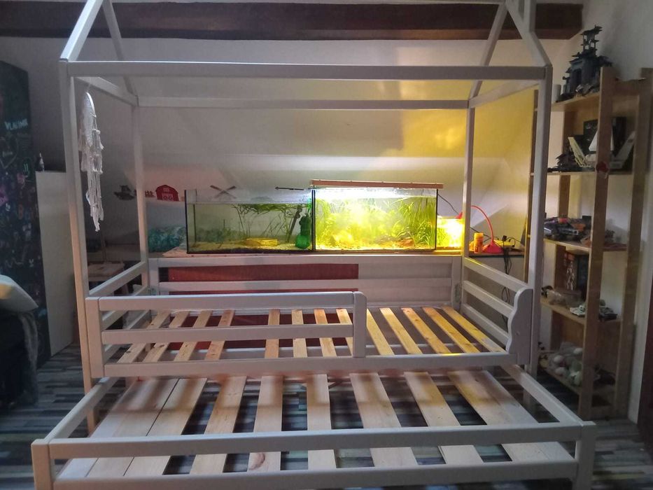 Vand pat de lemn Montessori cu pat suplimentar - stare foarte buna