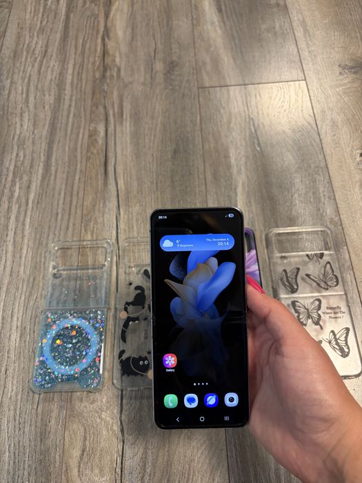 Смартфон Samsung galaxy z flip 4