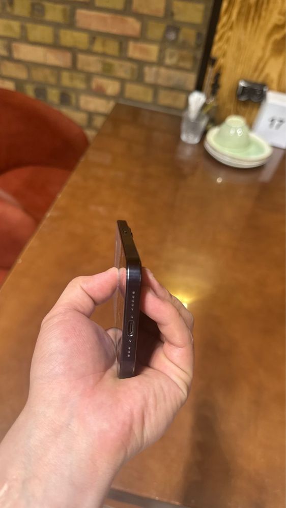 Iphone 15 pro в идеальном сост
