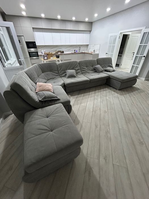 Диван угловой большой