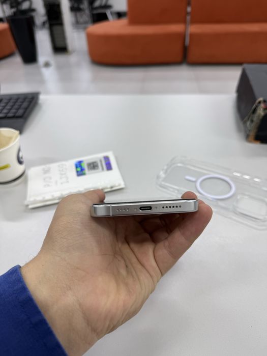 Iphone 16 pro max 256 gb  Silver