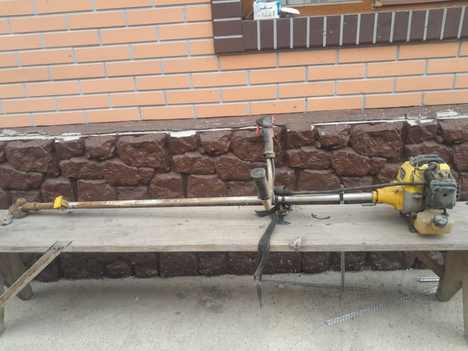 Продам газонокосилку