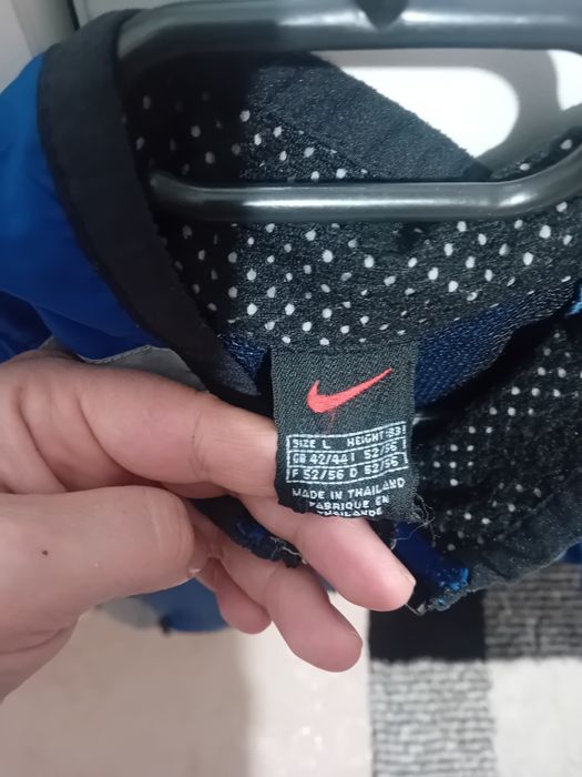 Оригинални ветровки Nike