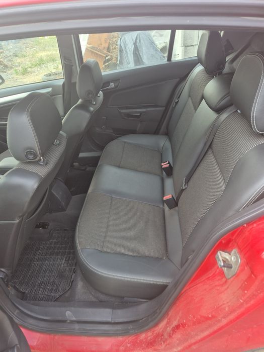 Dezmembrez opel Astra h 1.6 benzina Z16xer