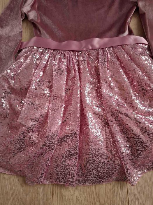 Нова празнична рокля за момиче, 7-8 г.