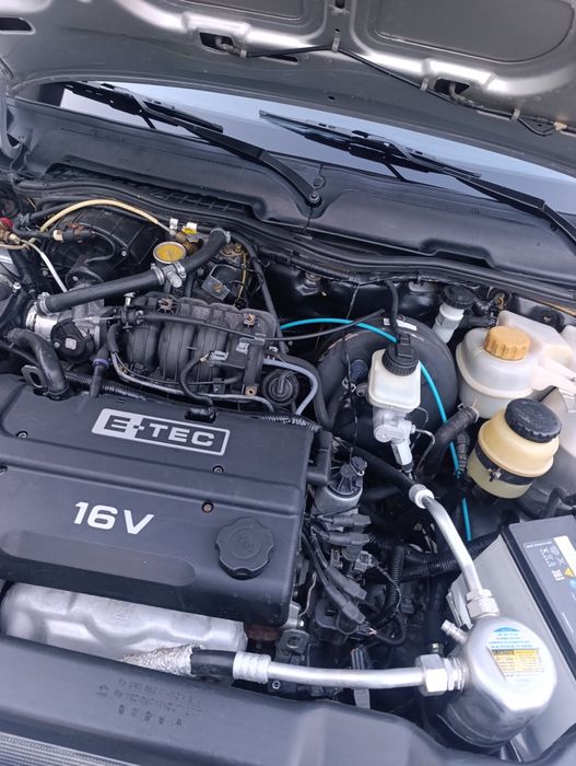 Nexia 2 yili 2015...1.6 lyuks kansaner kasaneri ishlaydi metan gazi bo