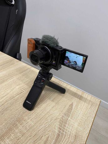 Цифровая видеокамера Sony Zv-1 (полный комплект)