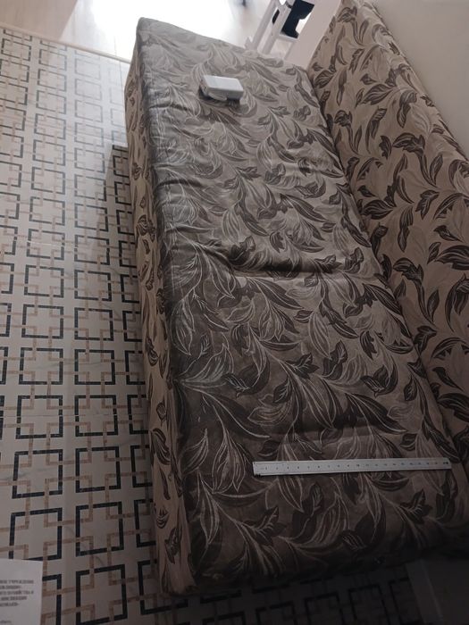 Продам диван в хорошем состоянии.  Замовыаоз