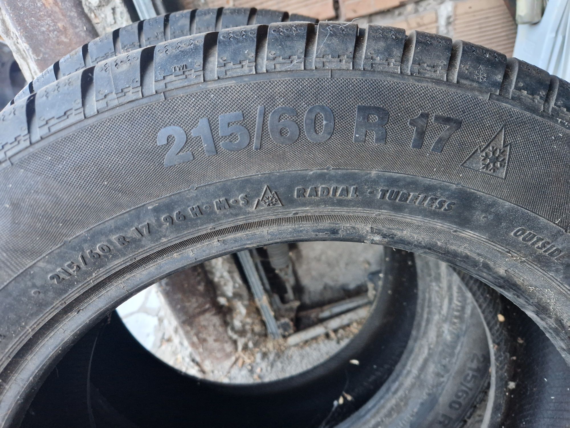 Гуми 215 60 R17 Continental