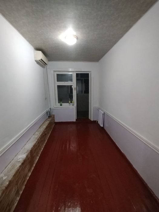 Зангиота туманида 3 хонали квартира ижарага берилади. Арзон. Срочно.