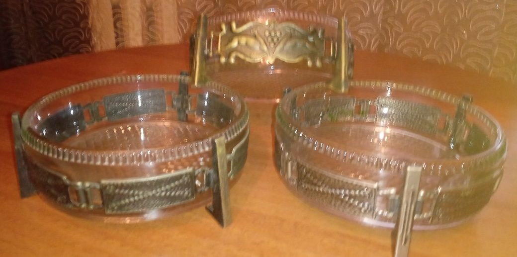 Конфетница декоративная,пресс-стекло СССР,