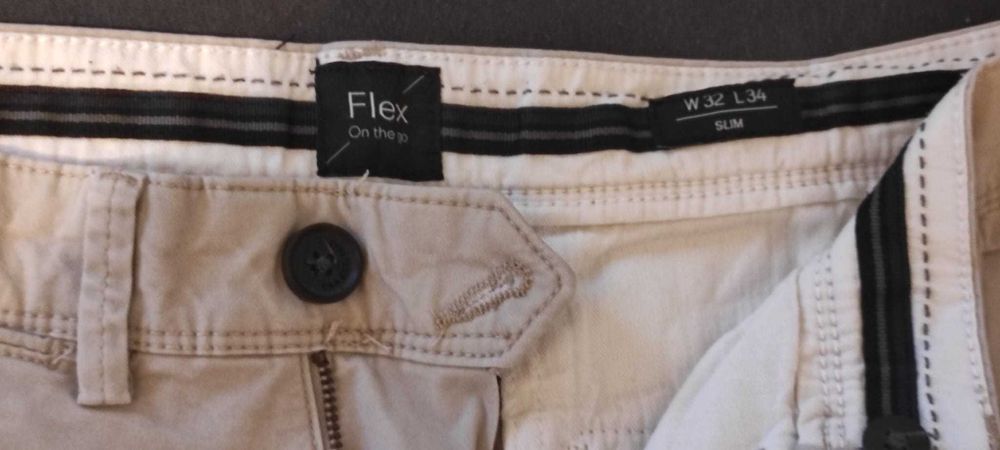 Pantaloni adolescenți