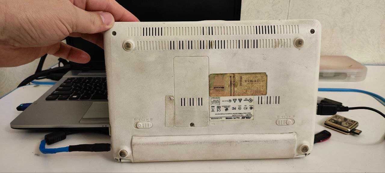 Продам нетбук Eee PC 1005HA