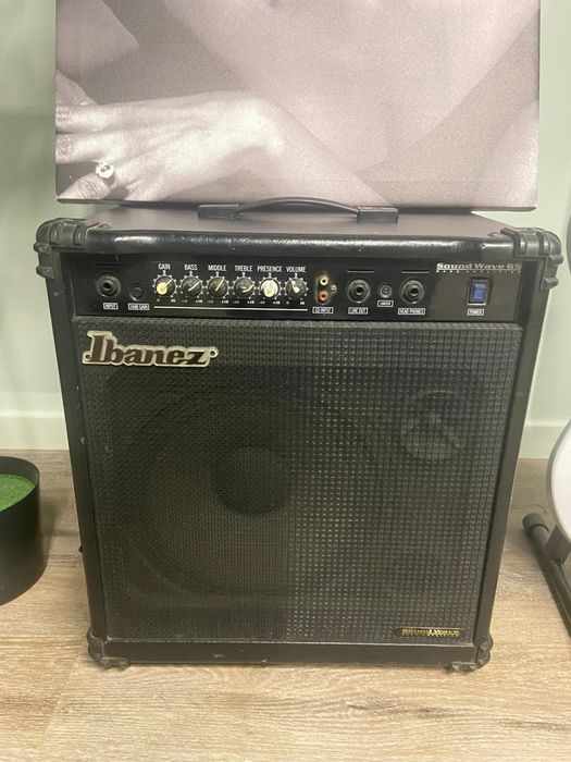 Комбо усилитель яйбанос,новый, находится в Астане