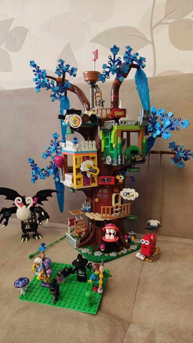 LEGO DREAMZzz Фантастична дървесна къща 71461
