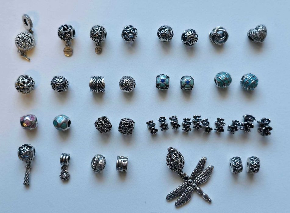 Пандора - оригинлни талисмани, гривни, колиета и пръстени