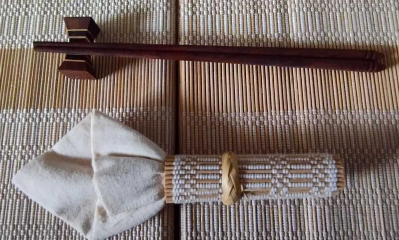 Комплект японски дървени клечки за хранене за четирима