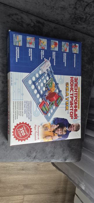 Электронный конструктор Знаток 320 схем