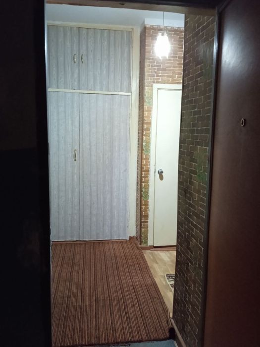 Продается 2х комнатная новой планировки в 8 микрарайоне.Срочно!