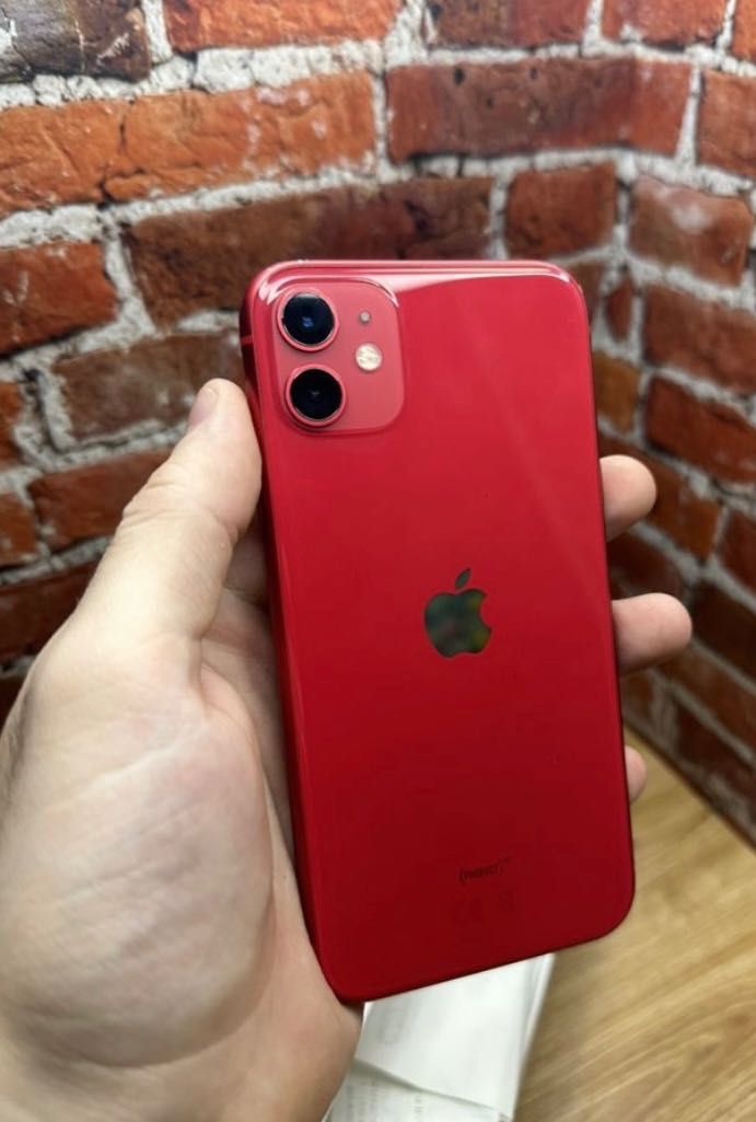 iPhone 11 red в хорошем состоянии!!