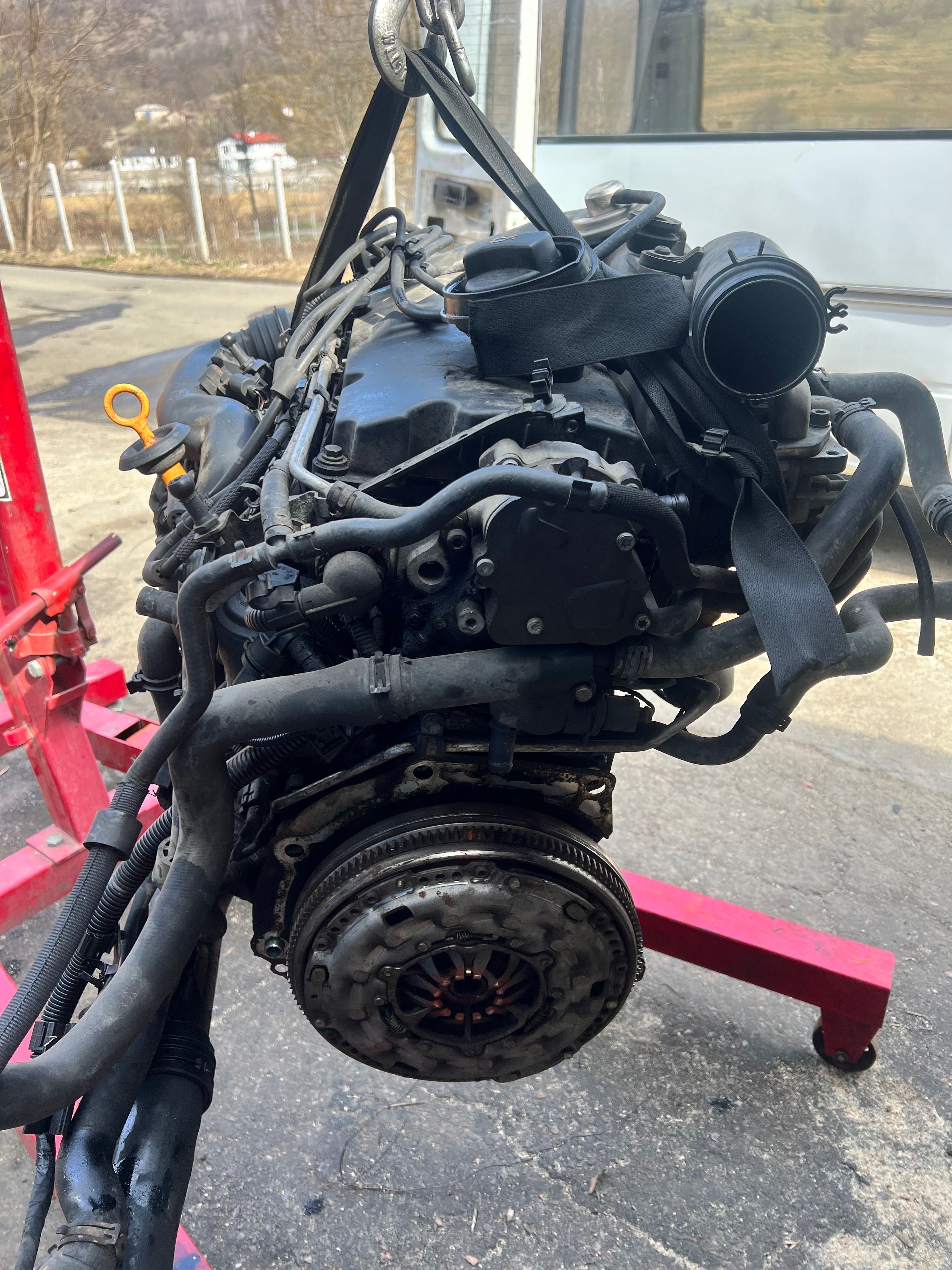 1.9 tdi bru двигател оборудван vw golf 5
