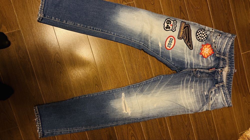 Blugi dsquared2 noi 10/10 originali