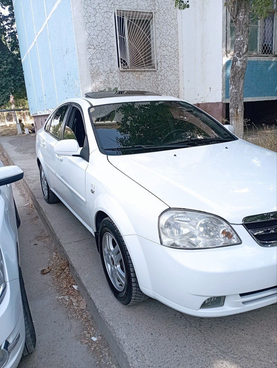 Lasetti 3pazitsiya 2012 yil 16 aftamat