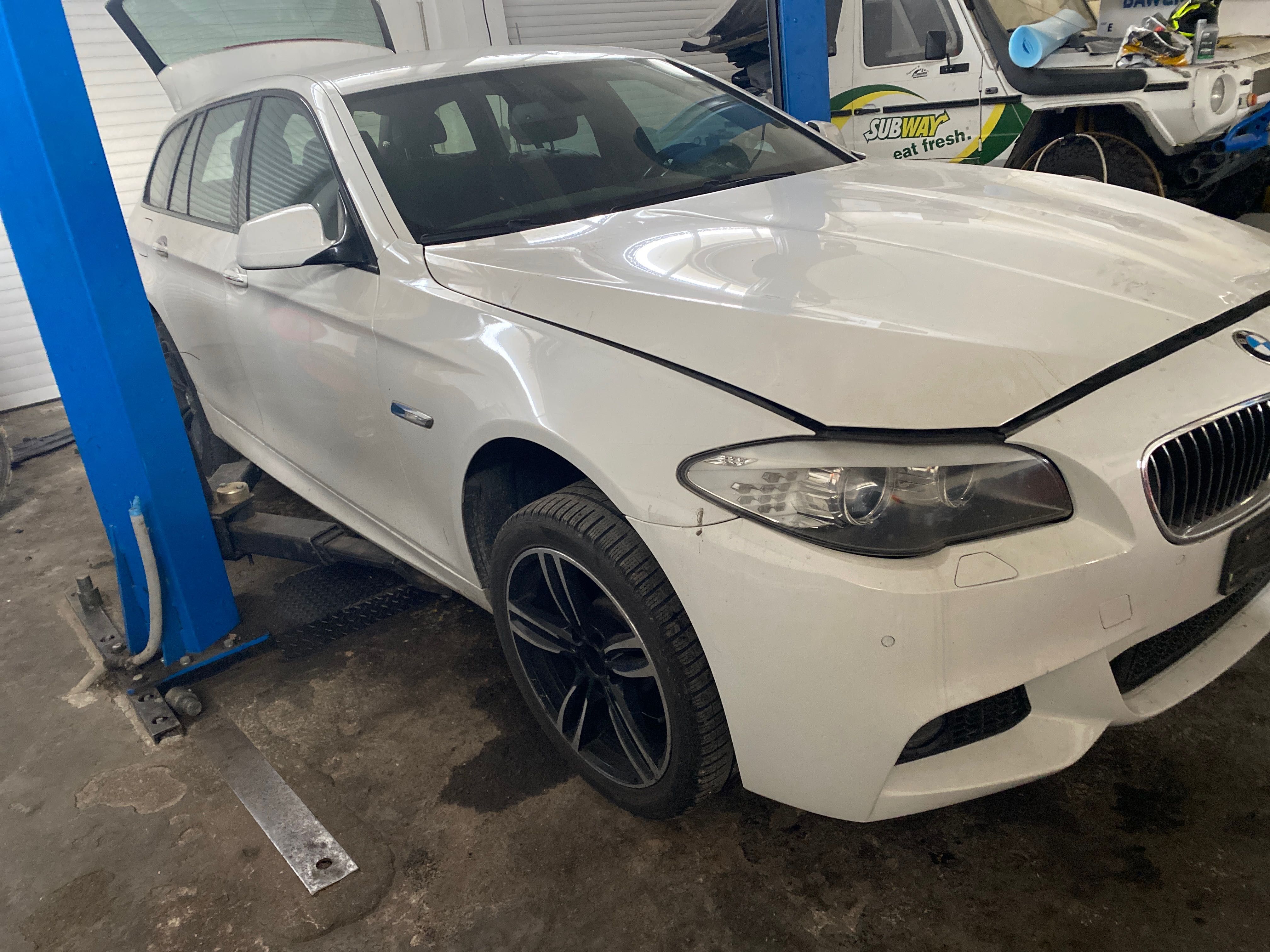 Bmw f11 3.0д на части
