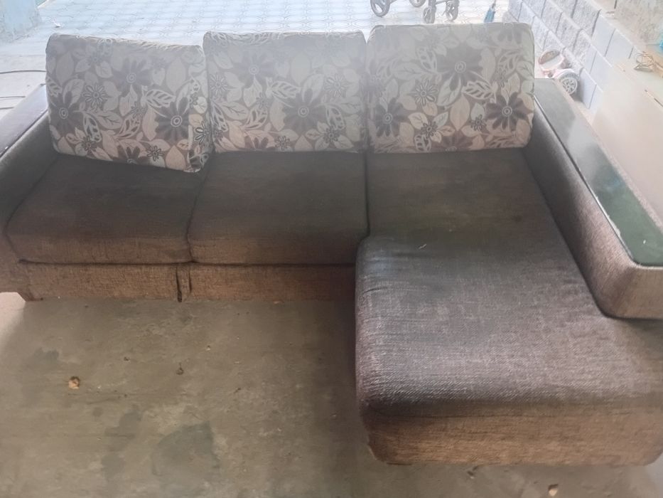 Диван большой с подшками