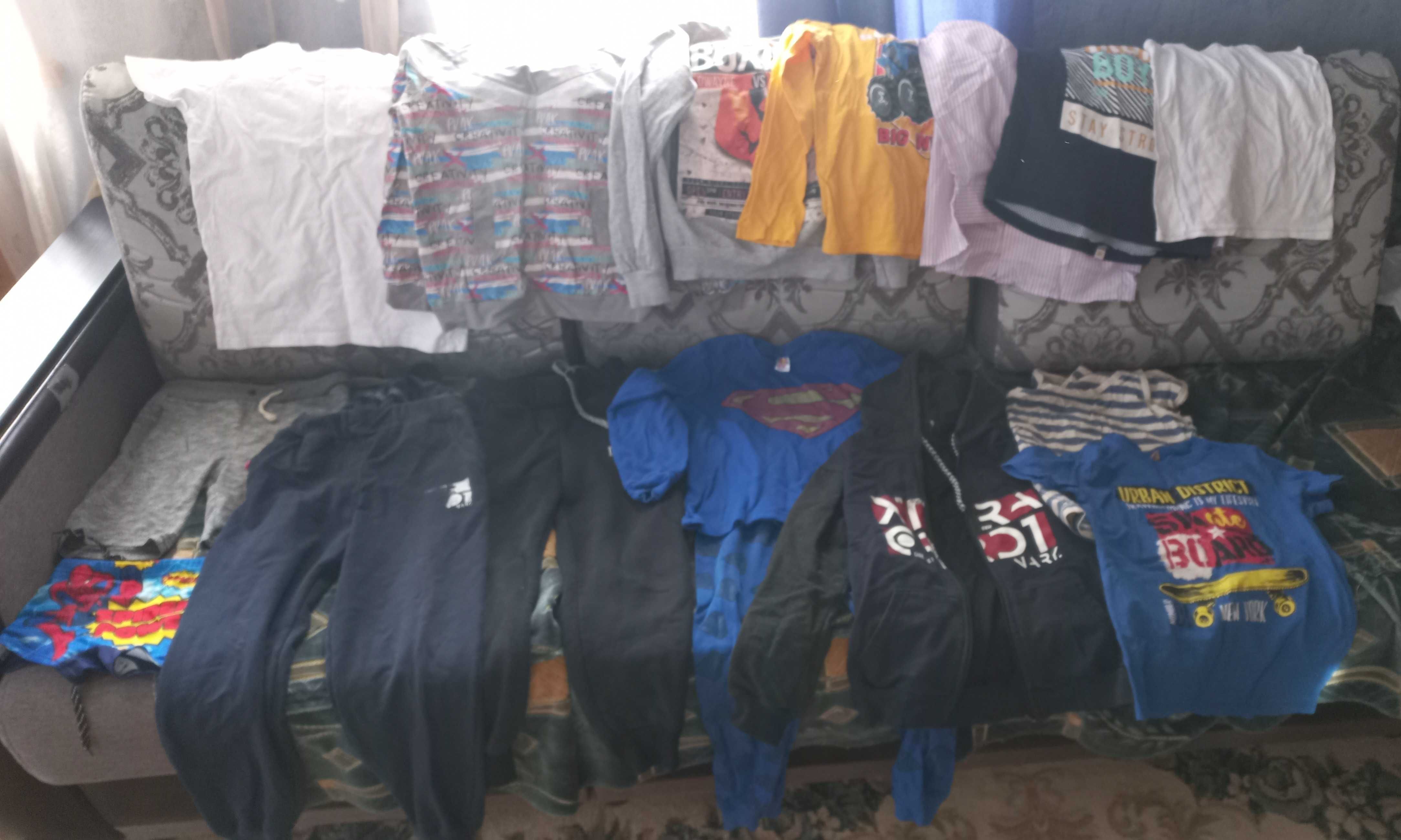Продам одежду на мальчика б/у 2 пакета