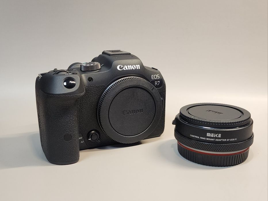 vând/schimb body Canon R7 + adaptor EF-RF Meike cu inel de control