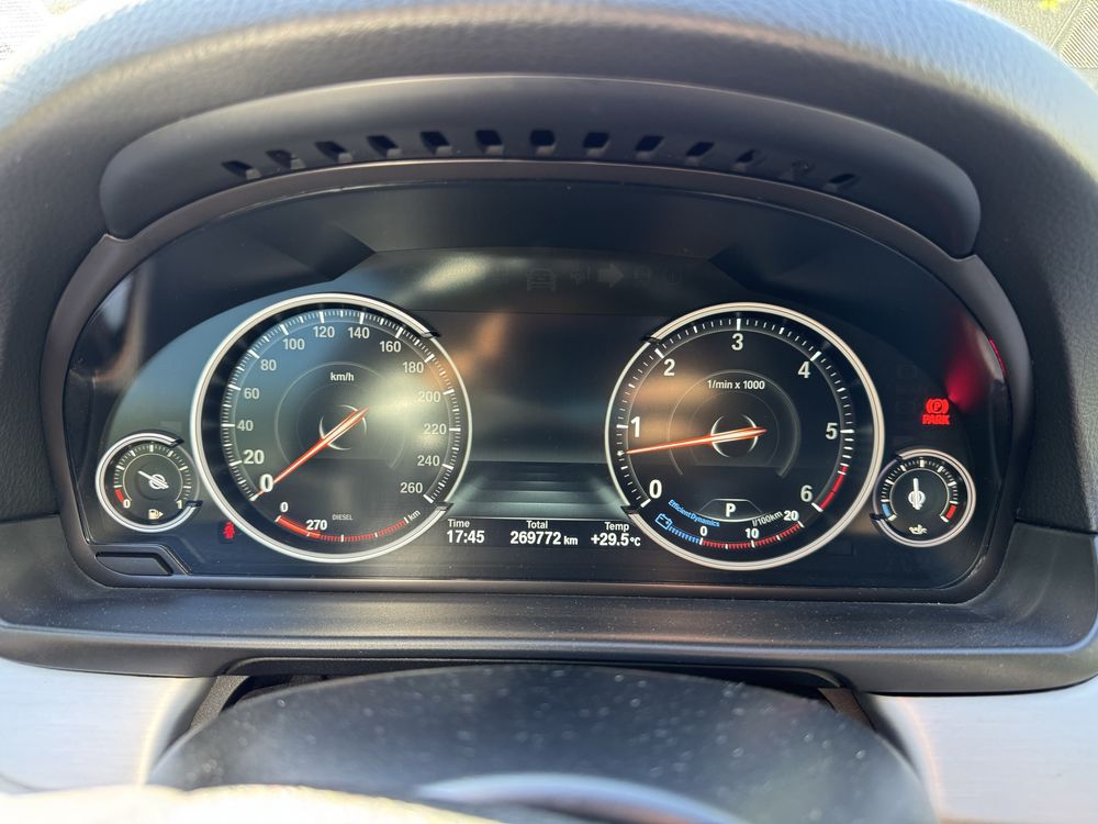 Bmw F11 X-Drive 3.0 D 2011