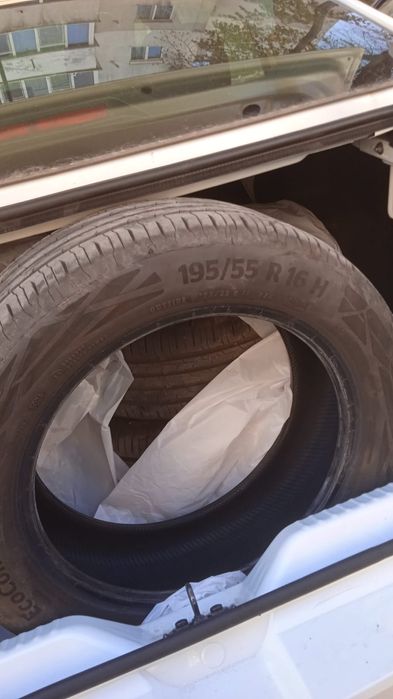 Vând anvelope de vară uzate, în bună stare