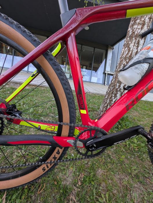 Vând bicicleta MTB Rockrider XC 900 carbon