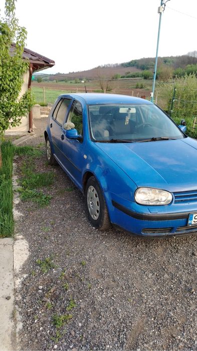 Vând VW Golf 4 , anul 2000