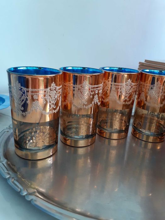 6 pahare bere nefolosite,aurii,model deosebit