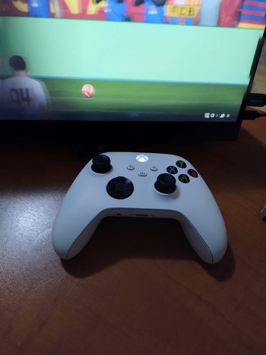 Xbox series s 512gb cu Fifa 25