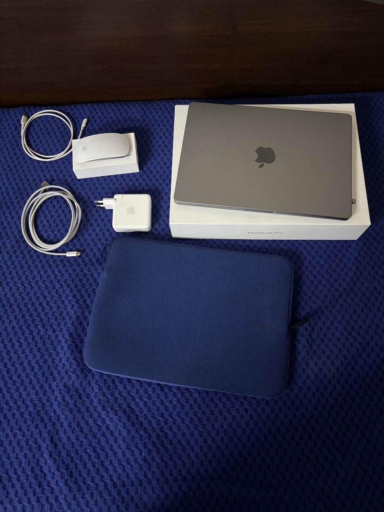 Macbook Pro 14-inch M2 pro