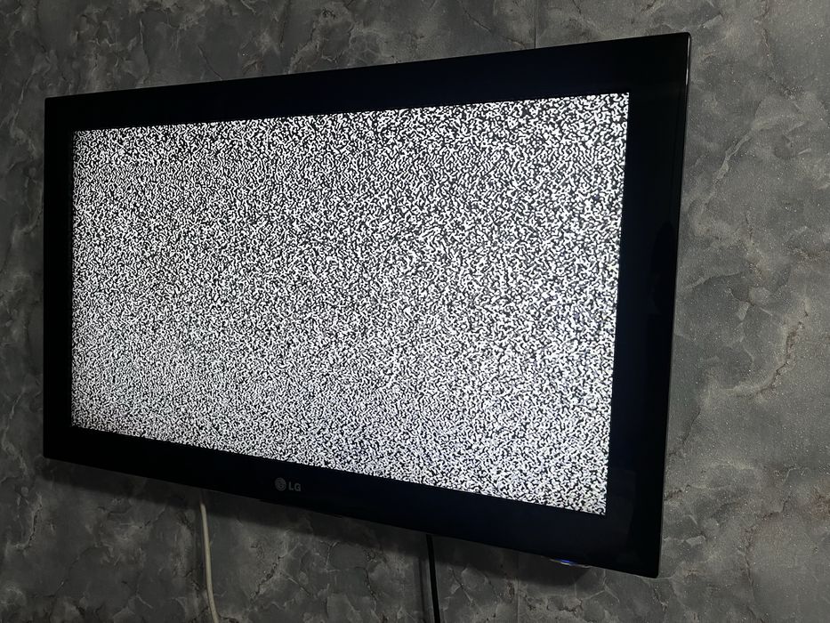 Телевизор LG в отличном состоянии