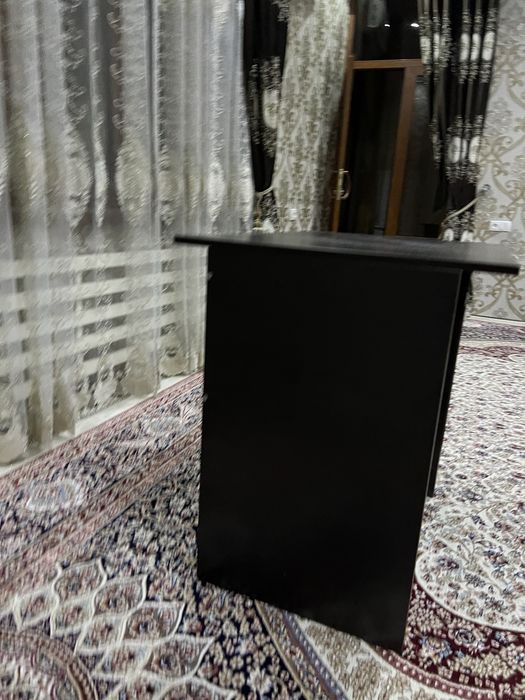 Komputer stol sotiladi