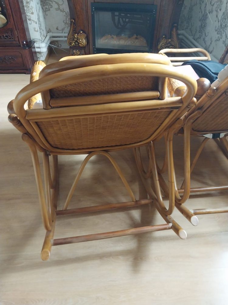 Продам ротанговые стулья