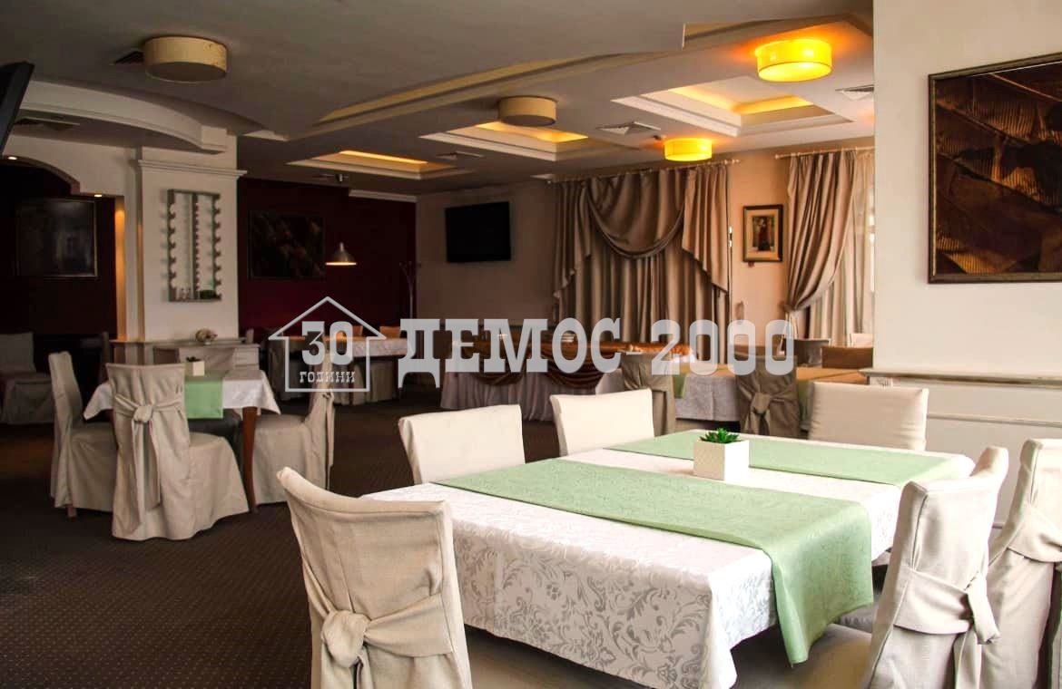 Дава се под наем Хотел в Варна, м-т Траката - 680 кв.м за 2000 € - Снимка #8