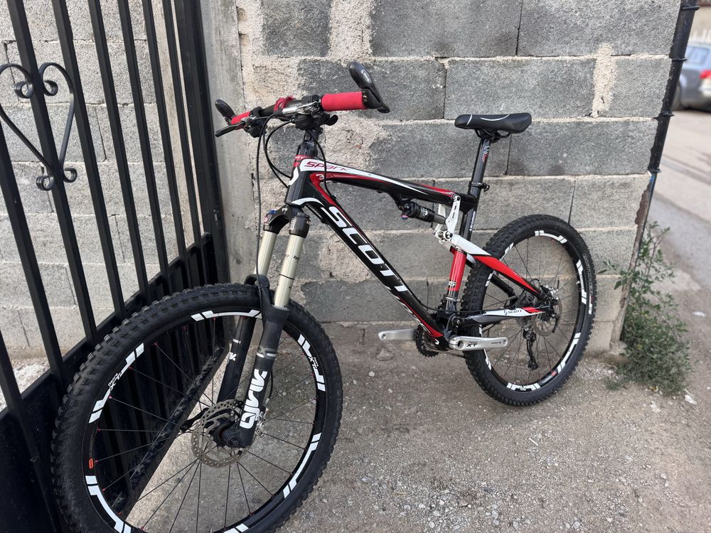 Карбонов велосипед SCOTT SPARK 35