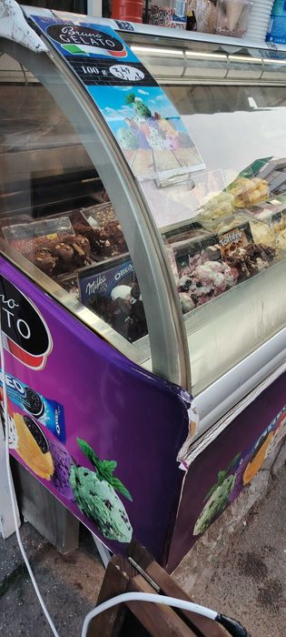 Витрина за сладолед ISA
