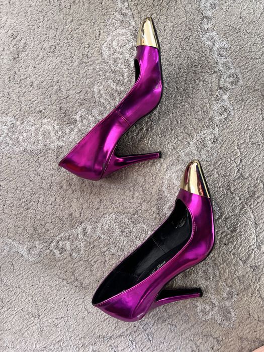 Дамски обувки на ток на Дарис Daris